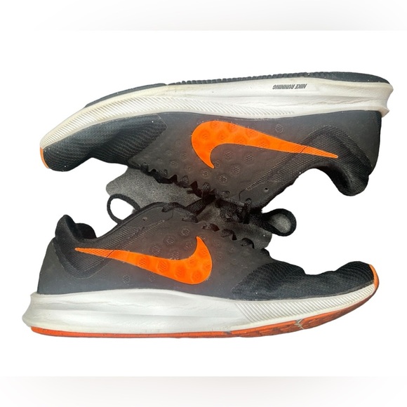 Nike Women's Downshifter Black Running Shoes Lace Up Low Top Size 9 - Picture 4 of 8